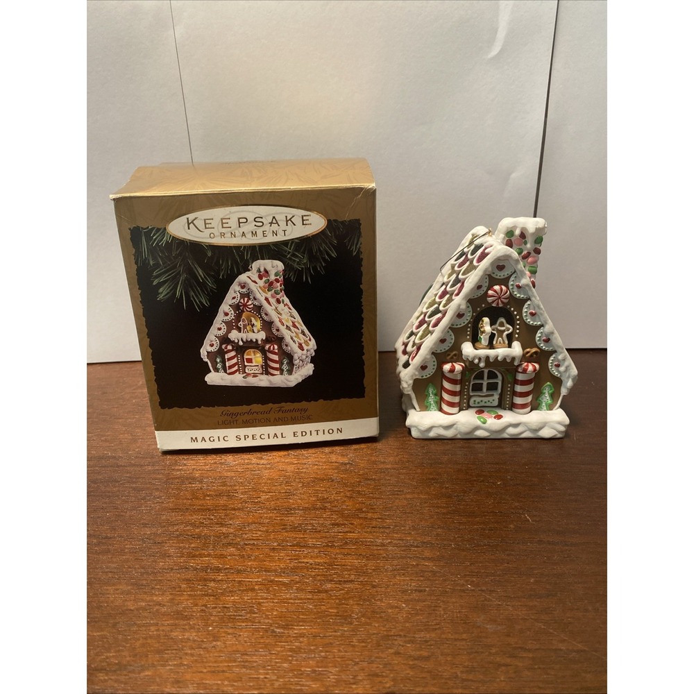 HALLMARK Keepsake 1994 GINGERBREAD FANTASY Motion CHRISTMAS‎ ORNAMENT Used